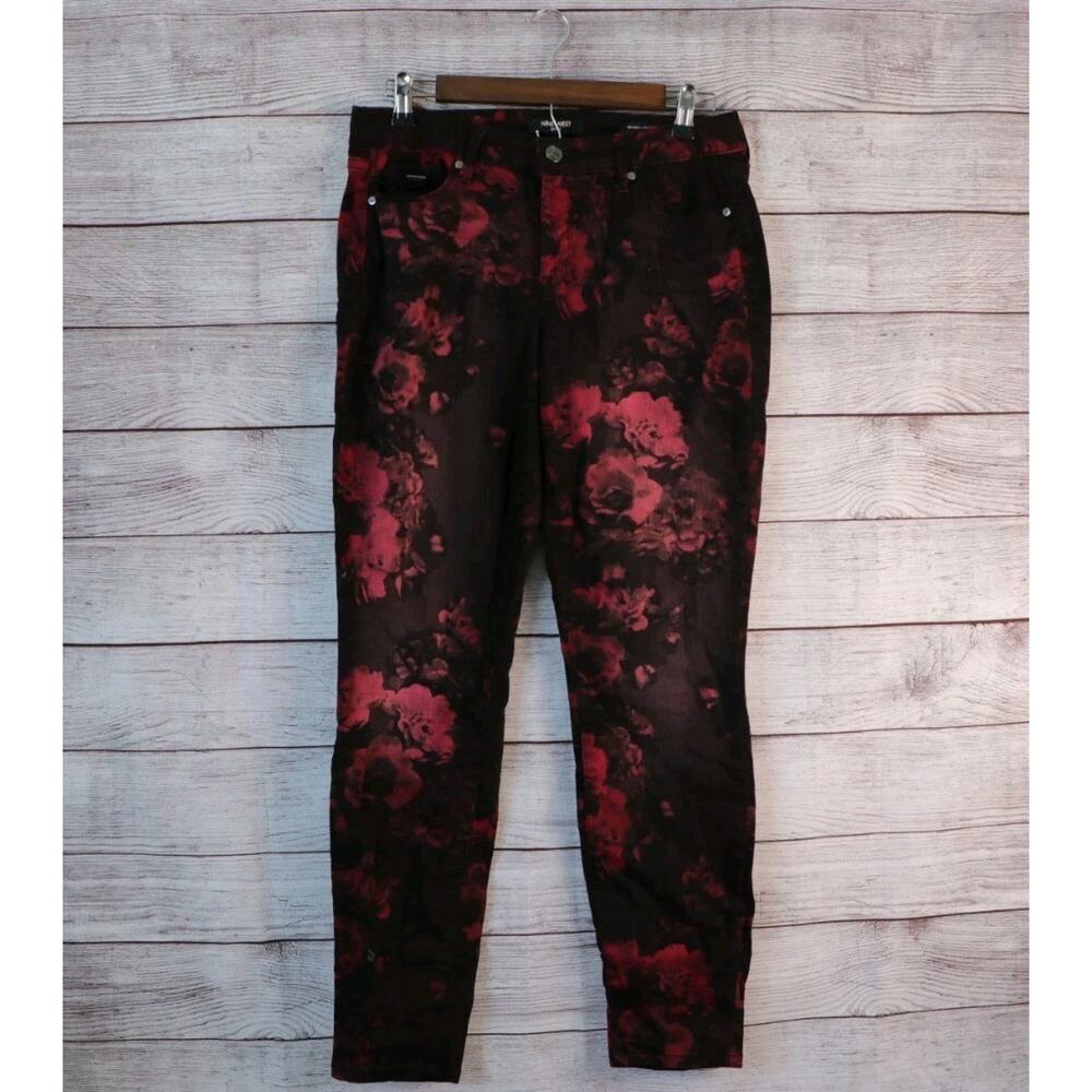 Nine West Size 6 Red Black Tye Dye Denim Jeans